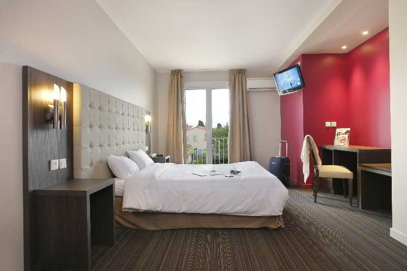 Hotel The Originals Perpignan Sud Le Grillon D'Or Le Boulou Buitenkant foto