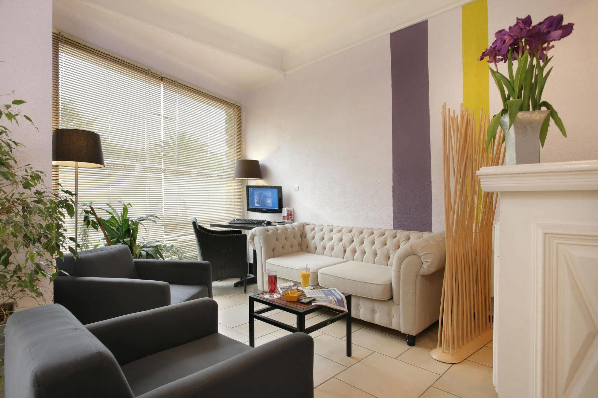 Hotel The Originals Perpignan Sud Le Grillon D'Or Le Boulou Buitenkant foto